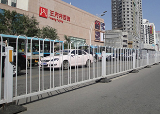 北京王府井大街京式交通隔離護欄